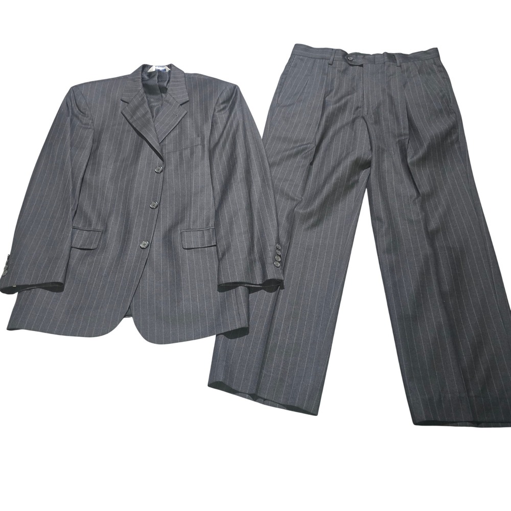 Stafford Executive Suit set Men jacket 38R pants 32x29 Grey Pinstripe 2 Piece